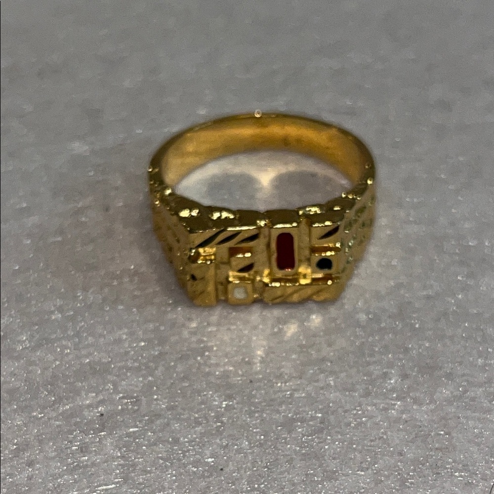 Elegant Gold-Tone Ring